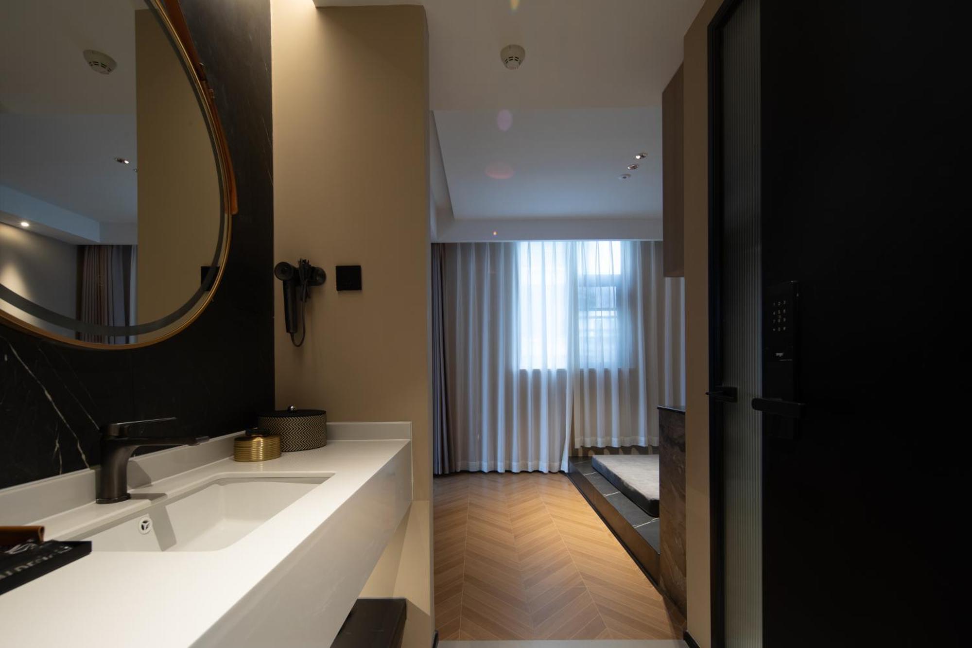 See You Soon At The Ritz Rose Summer Hotel San-ja Exteriér fotografie