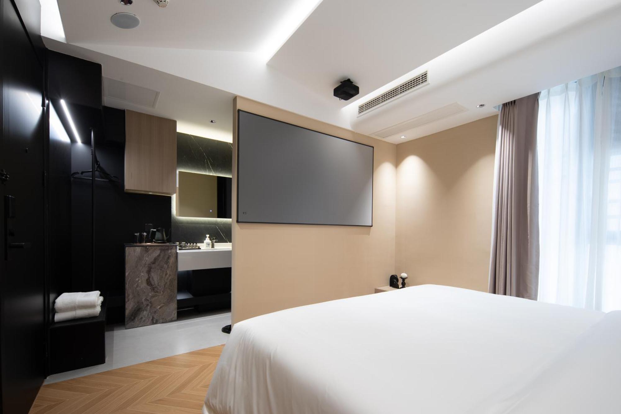 See You Soon At The Ritz Rose Summer Hotel San-ja Exteriér fotografie