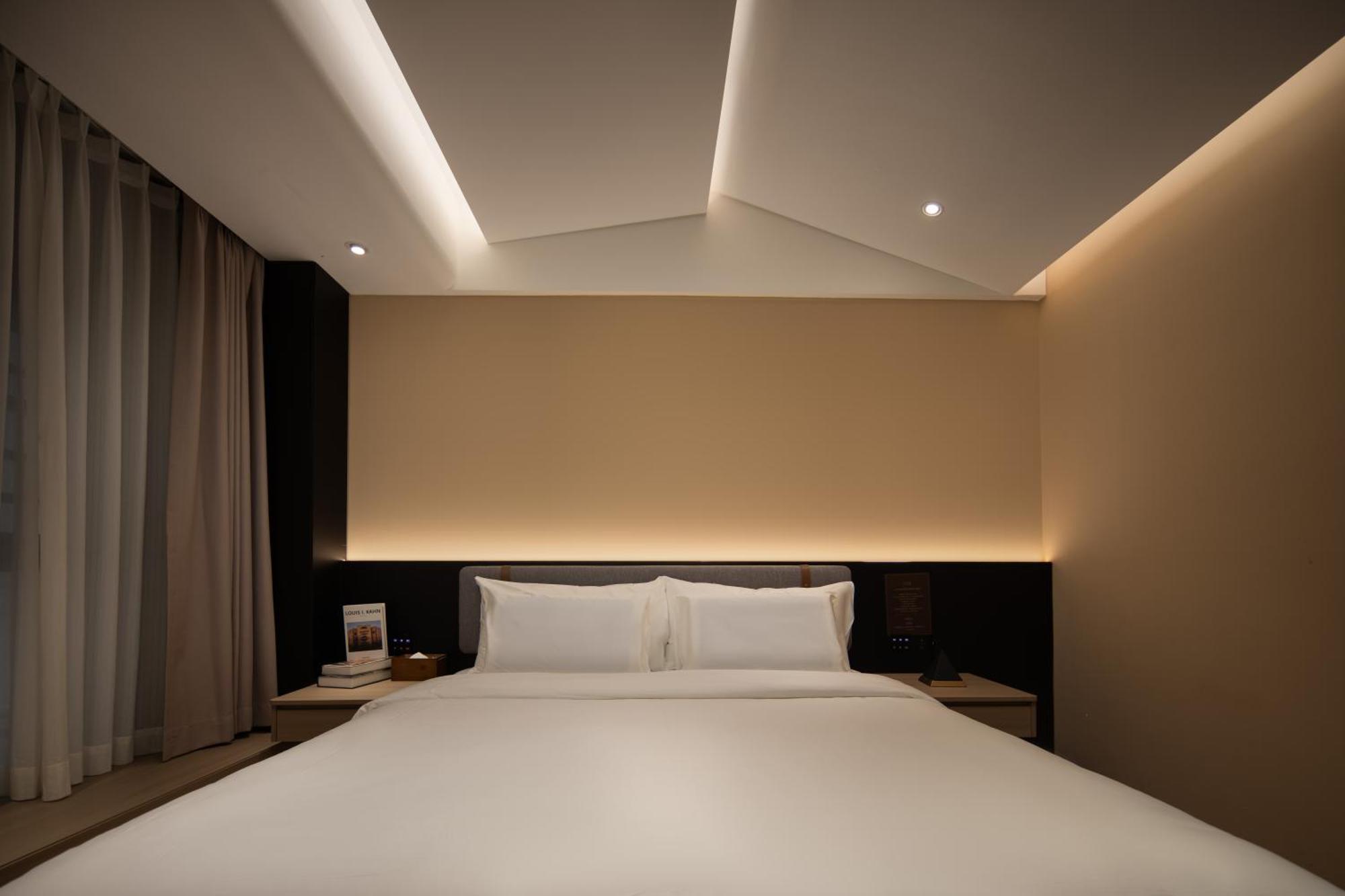 See You Soon At The Ritz Rose Summer Hotel San-ja Exteriér fotografie