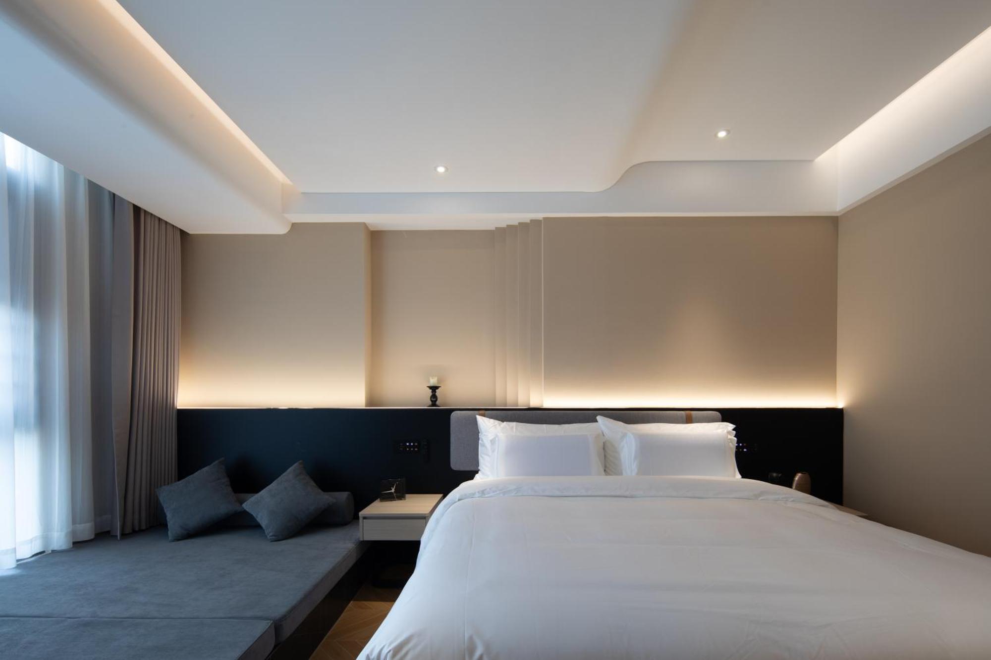 See You Soon At The Ritz Rose Summer Hotel San-ja Exteriér fotografie