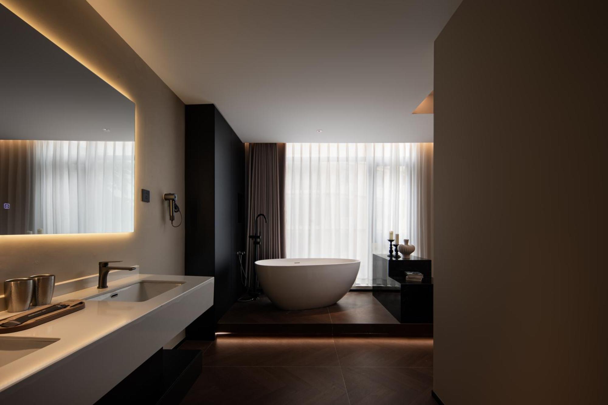 See You Soon At The Ritz Rose Summer Hotel San-ja Exteriér fotografie